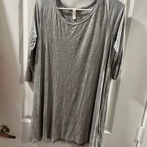Elegant Gray Women's Tunic Top